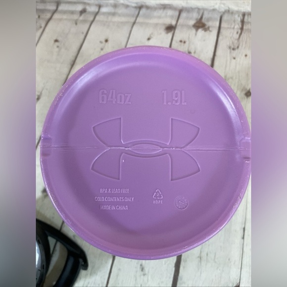 Under Armour Purple Python 64 oz. Water Bottle. NWT! - Picture 10 of 12